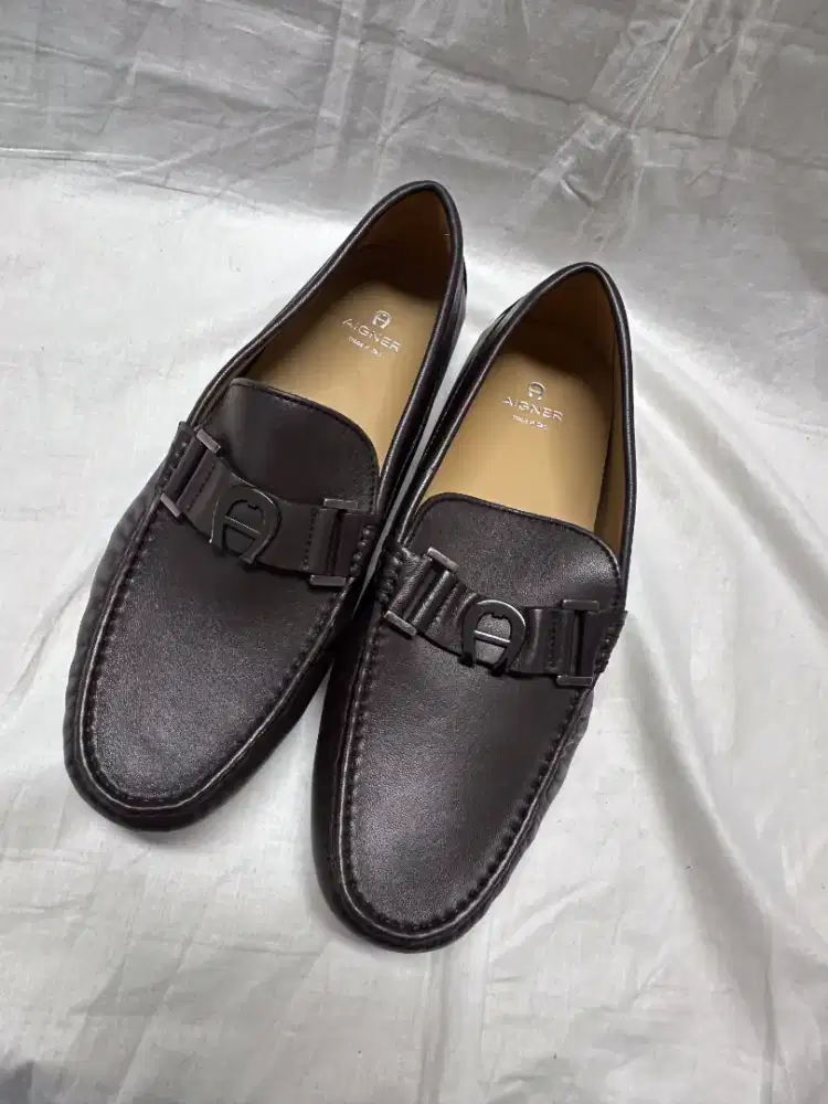 For sale sepatu pria Aigner Moccasins