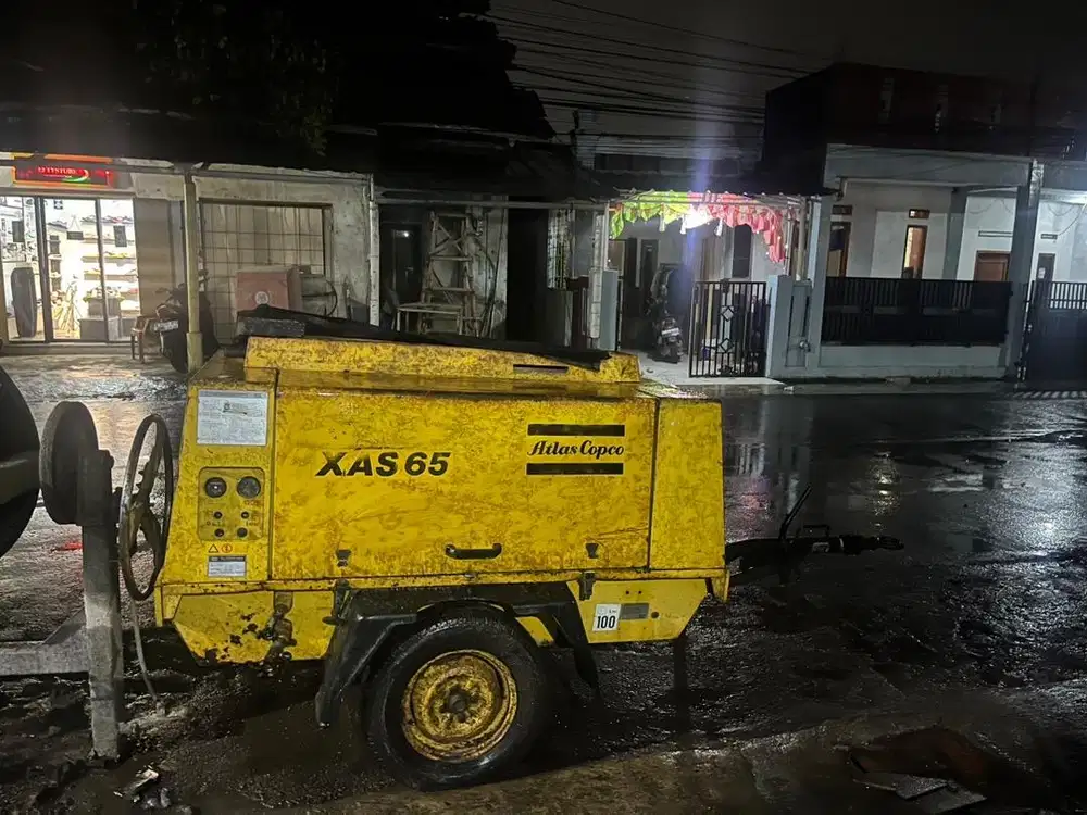 Air kompresor screw atlas copco xas65 bisa sewa dan service