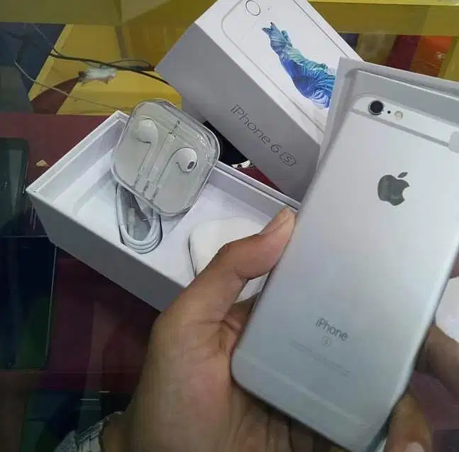 iPhone 6s kapasitas 128GB Fullset