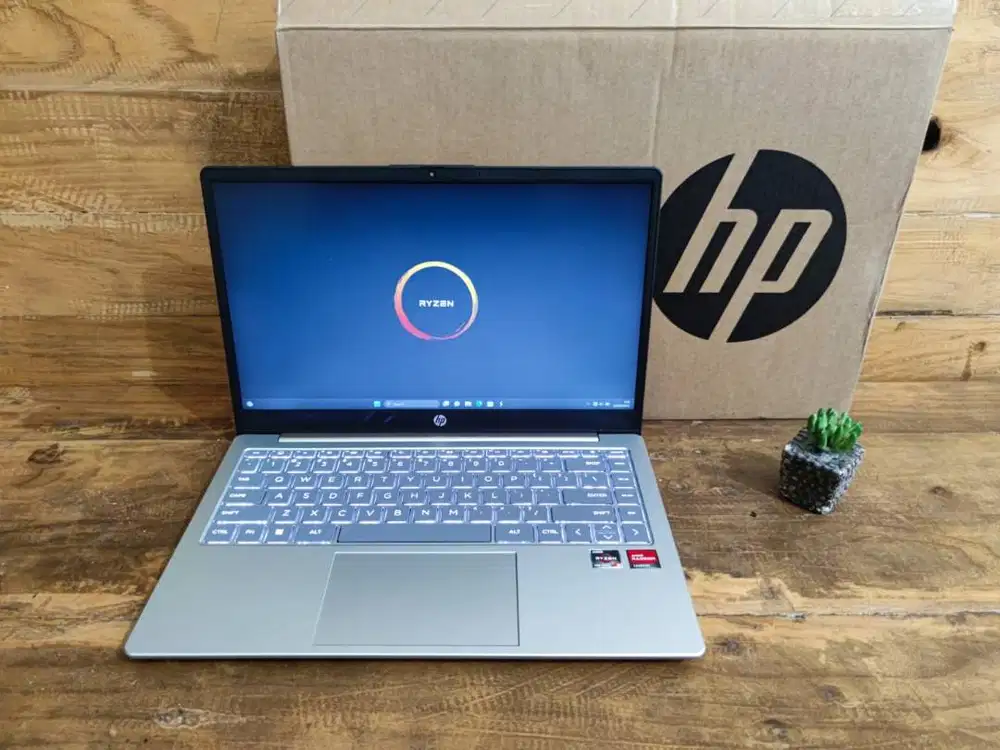Laptop HP 14-em0033AU Ryzen 3-7320U RAM 8GB SSD 512GB FHD FULLSET