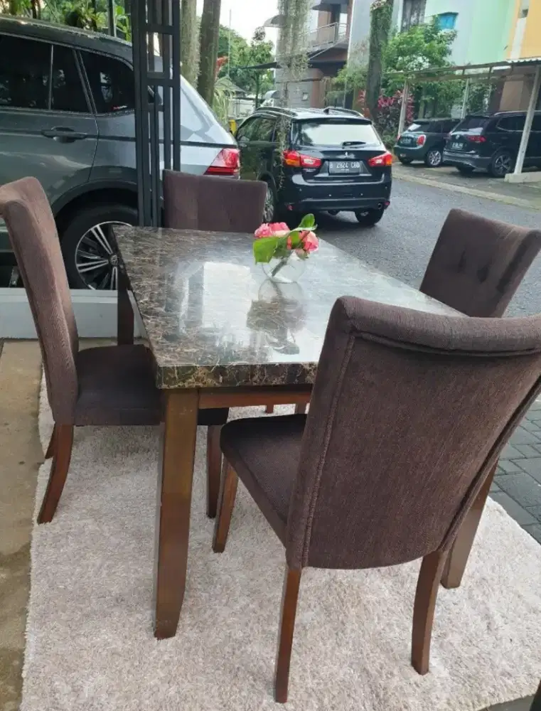 Meja makan marmer 1 set