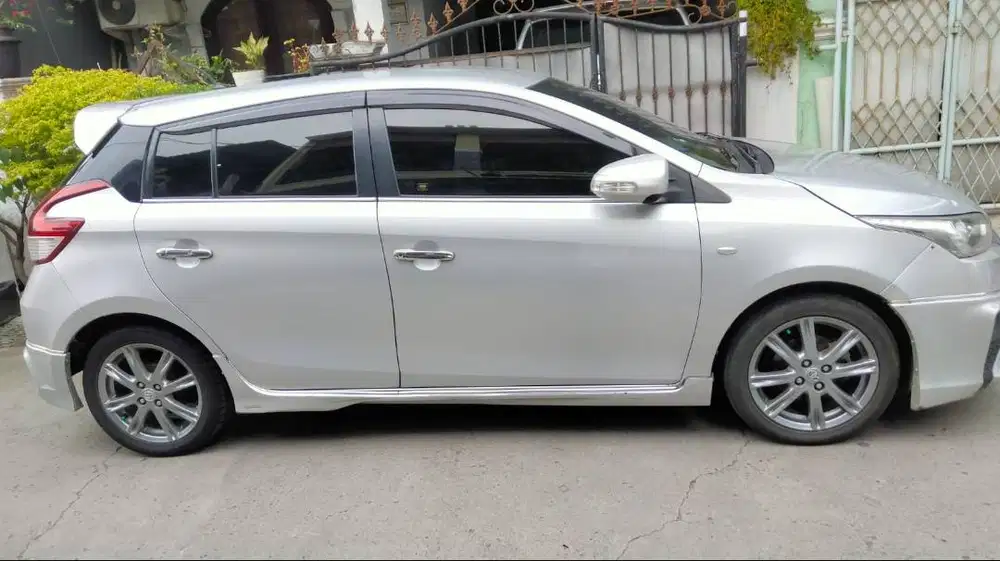 Toyota Yaris 1.5 G Bensin Manual 2014 low km