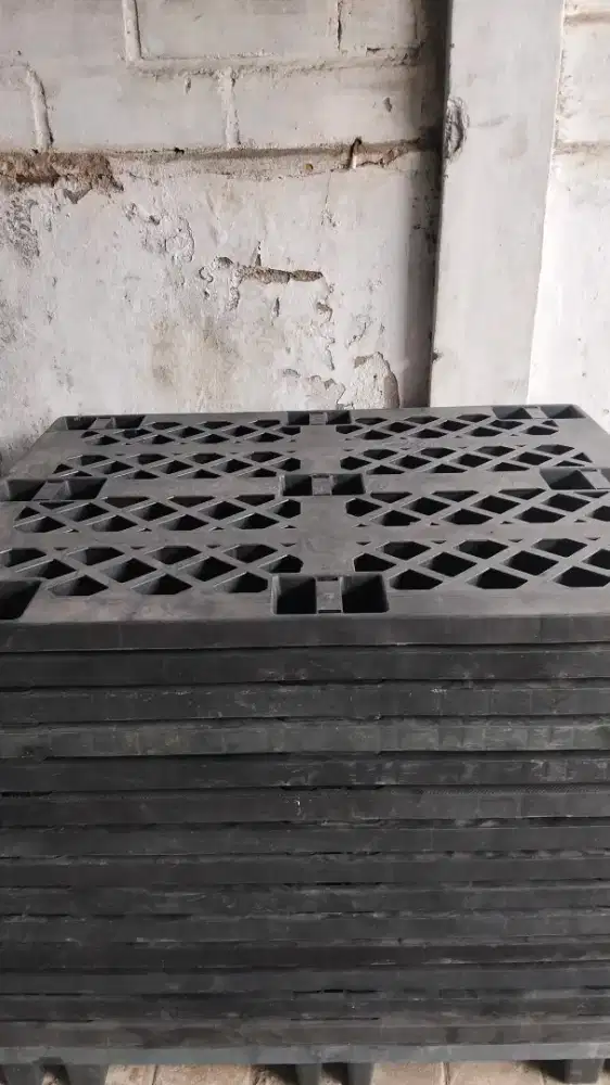Pallet plastik perlengkapan gudang