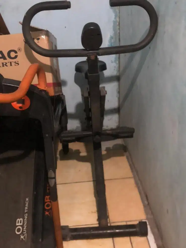 Sepeda statis/manual