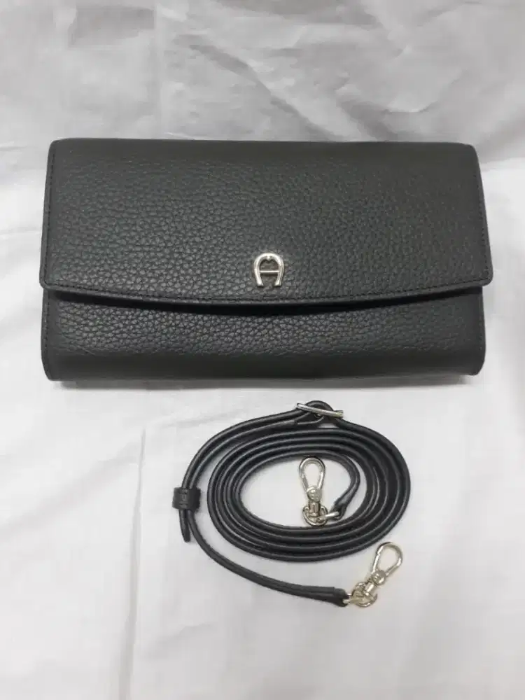 Aigner Shop Wallet with Strap