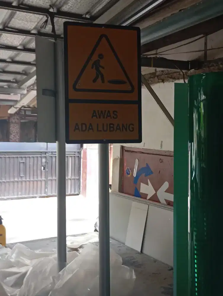 Desain Rambu proyek ACP/Plat