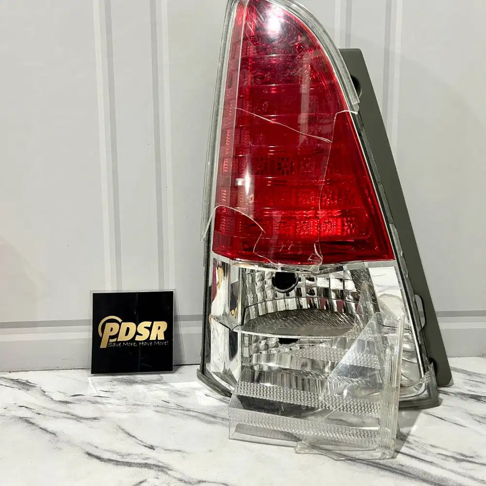 STOP LAMP BELAKANG KIRI TOYOTA INNOVA ORIGINAL 2008 - 2011 Minus