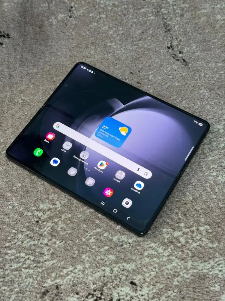 Samsung Z Fold 5 Ram 12/256 Full Set Garansi Resmi Indonesia