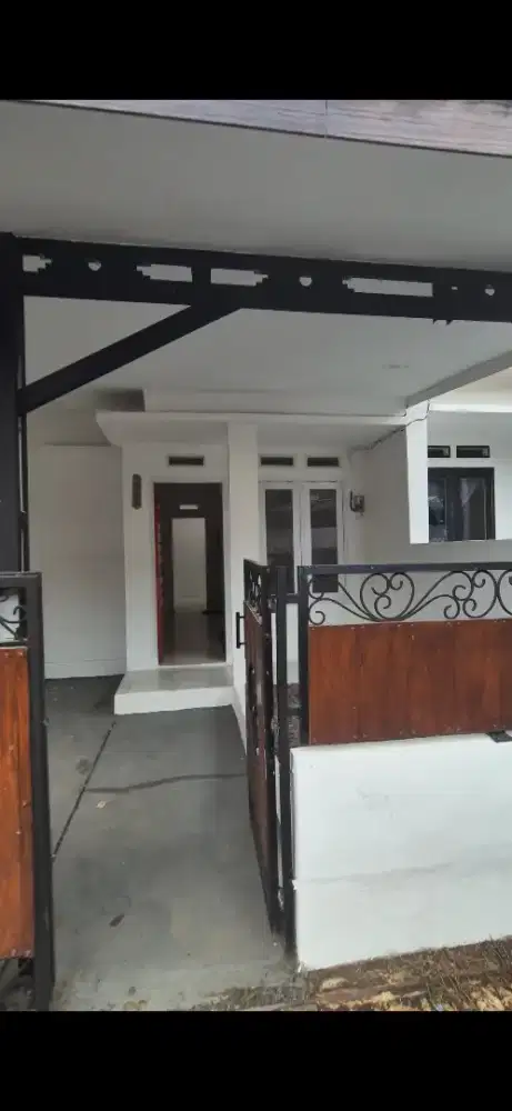 Dijual Rumah SHM + Furniture Masih Baru
