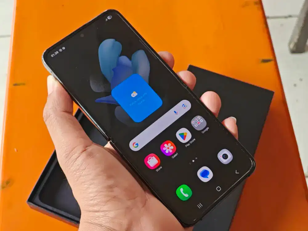 Samsung Z Flip 4 8/256 Sein Fullset Original