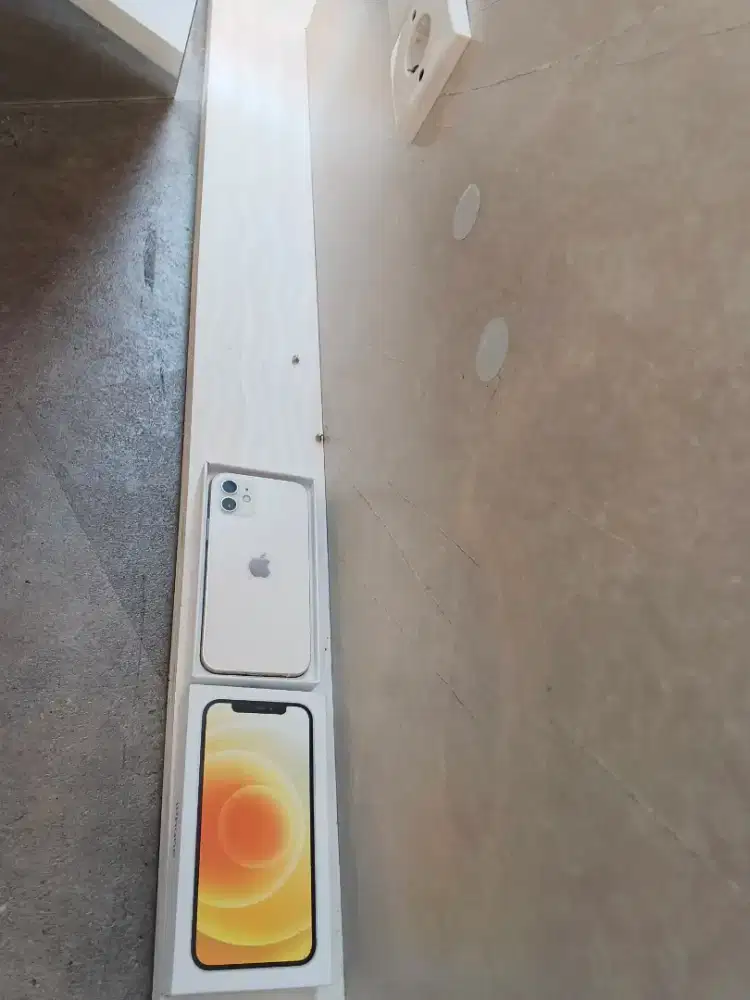 Iphone 12 128gb sangat mewah