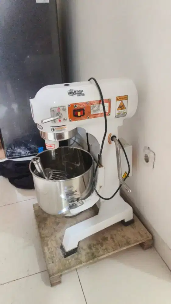 Fomac Mixer adonan 15 Liter