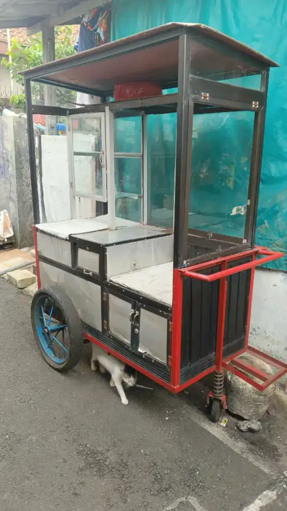 Gerobak dagang bekas jual lumpia murah aja