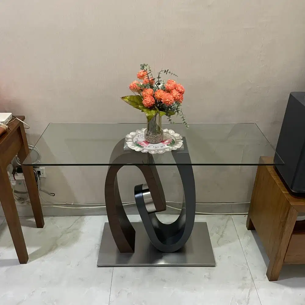 Meja kaca console ruang tamu