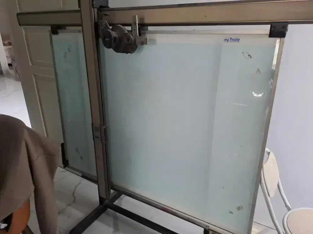 MEJA GAMBAR DAN MESIN DRAFTER MUTOH