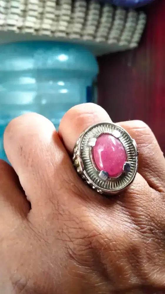 Batu cincin Ruby ajiib