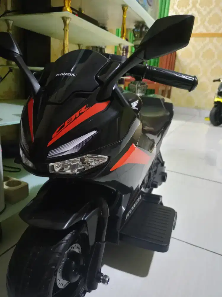 Makann motor anak aki
