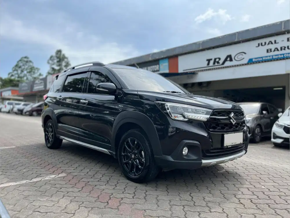 SUZUKI XL7 ALPHA HYBRID AT 2023