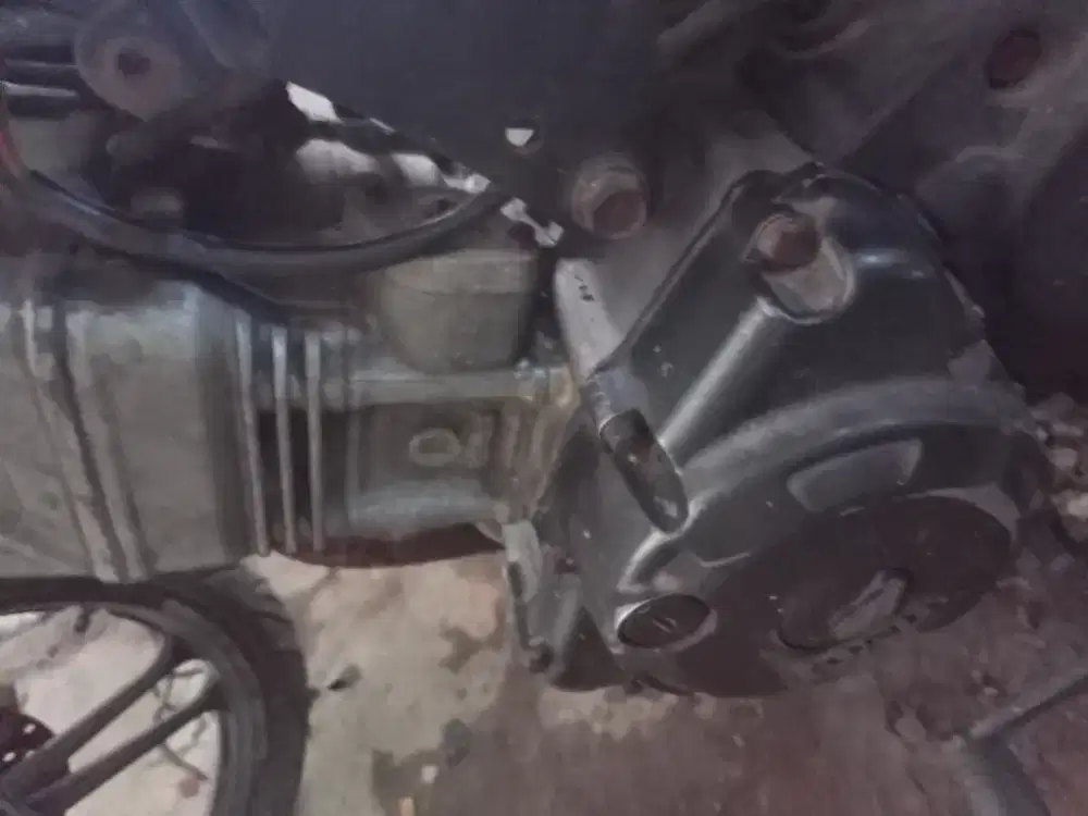 Mesin Honda CS1 original kondisi hidup