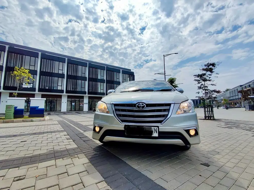 TOYOTA INNOVA 2.5 G DIESEL AT 2014 (BARONG )