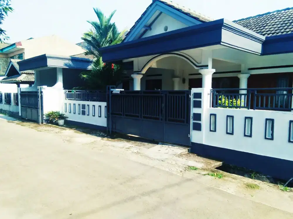 Rumah tinggal taman pagelaran