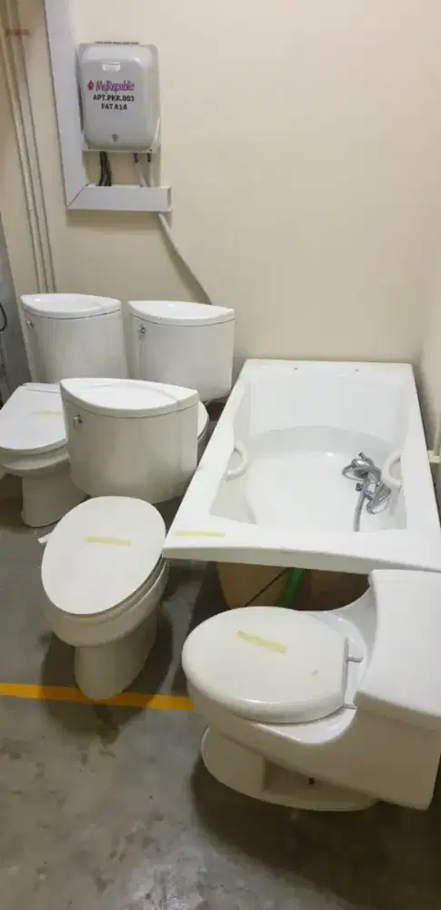 Set kamar mandi closet kohler baktap washtafel marmer