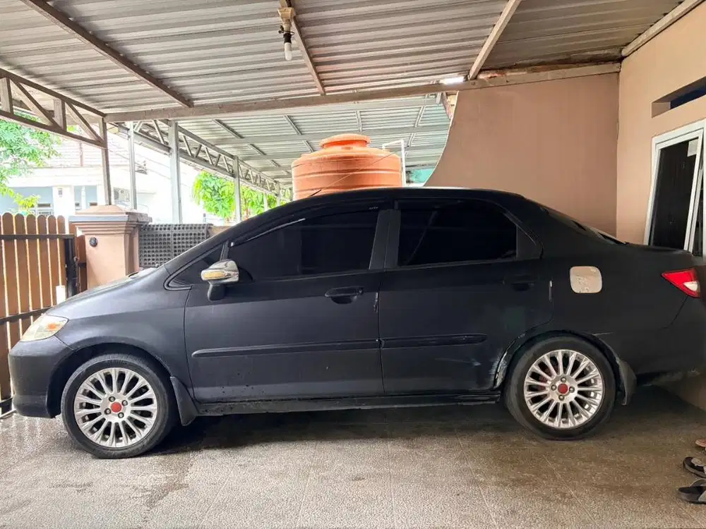 Mobil Honda City 2004