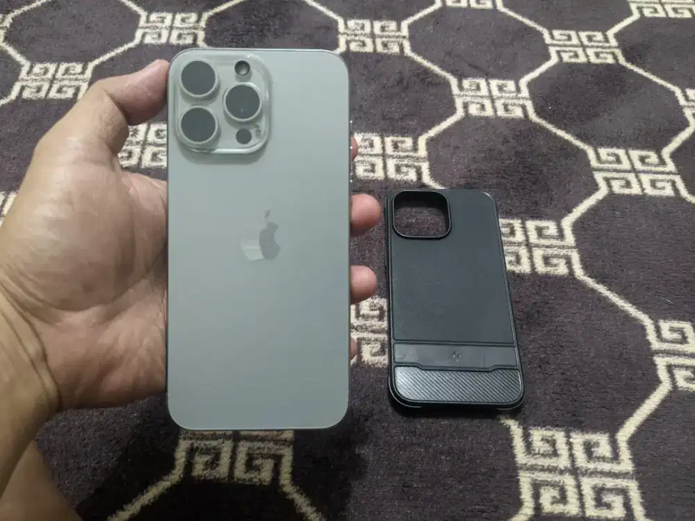 iPhone 15 Pro Max iBox Batangan