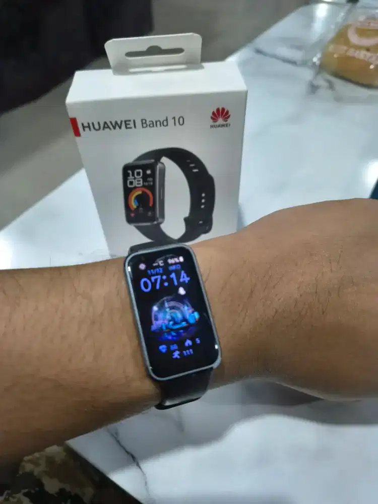 Smartwatch Huawei Band 10 Aluminium Alloy case, hitam