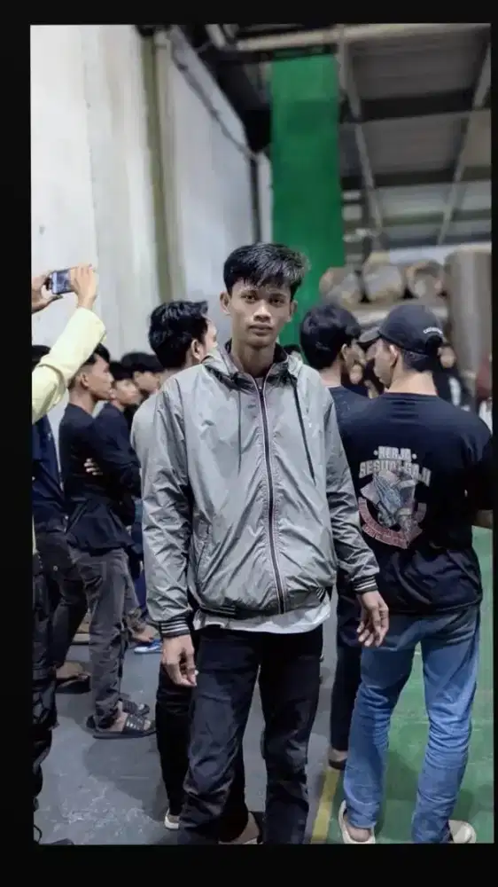 Nyari pekerjaan SIM A mobil bok Doubel bisa cuma blm naik SIM aja