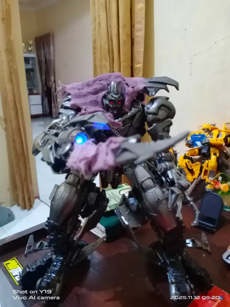 Figur BMB MEGATRON LS-06 TANK MEGA COMMANDER 40cm