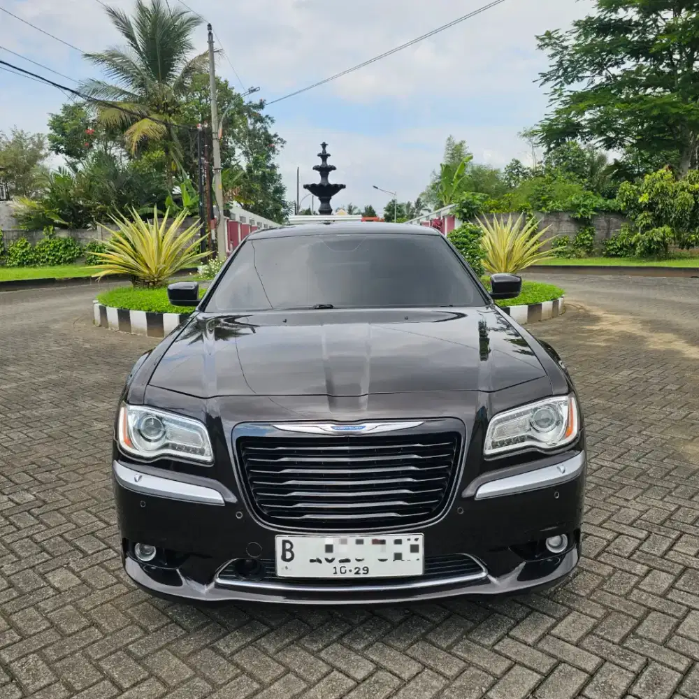 CHRYSLER 300C 2013