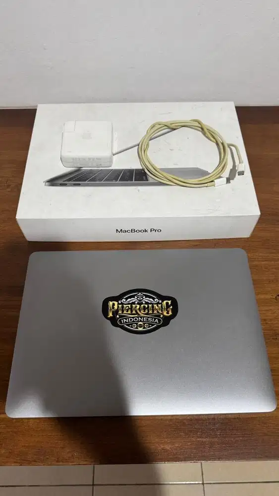 Macbook Pro 2017 13” Non Touchbar, Space Grey (A1708)