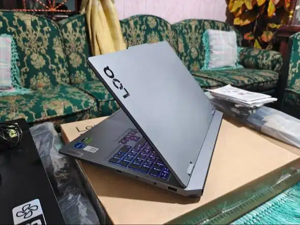 ptop lenovo loq 15IRX9 model terbaru, design mantep, cocok buat kerja
