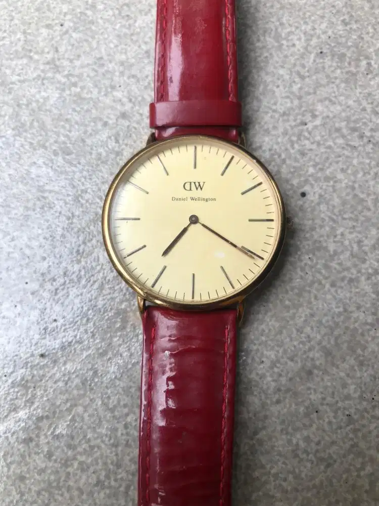 Jam tangan dw klasik
