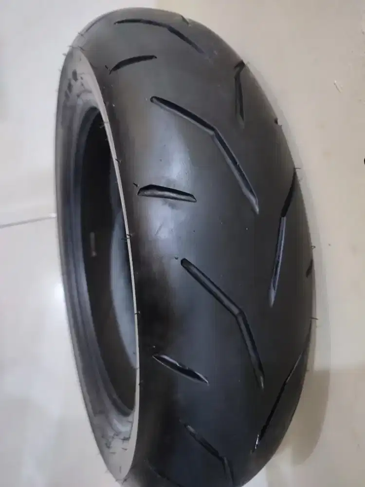 Ban IRC 140/70 ring 14