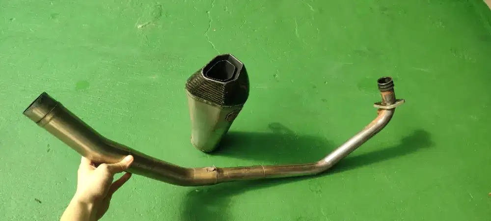 Knalpot CBR/  CB150R R9 ORI