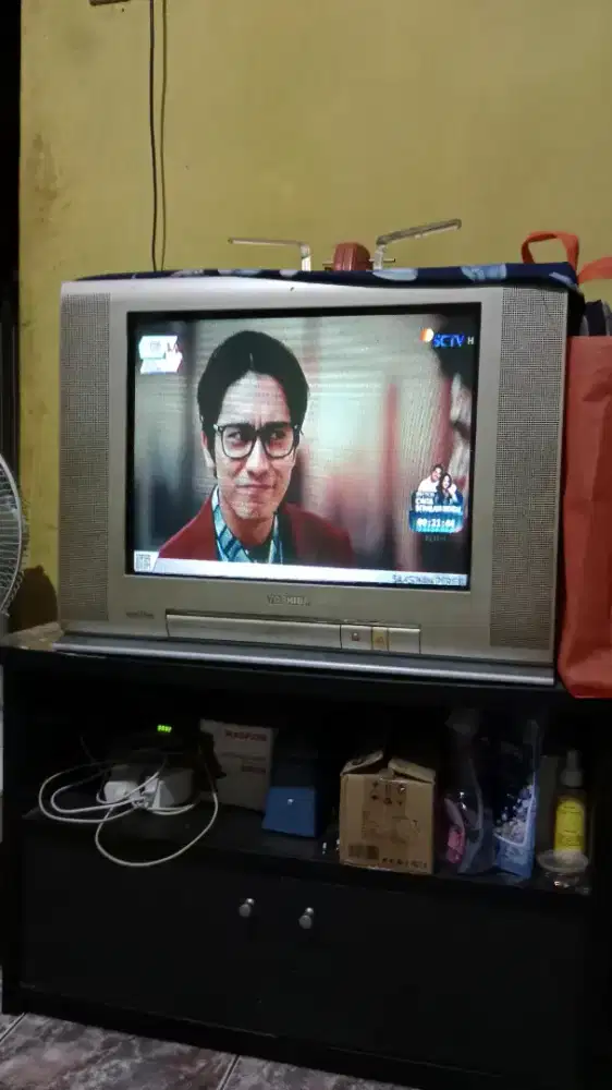 Tv Toshiba 21 inchi kesayangan