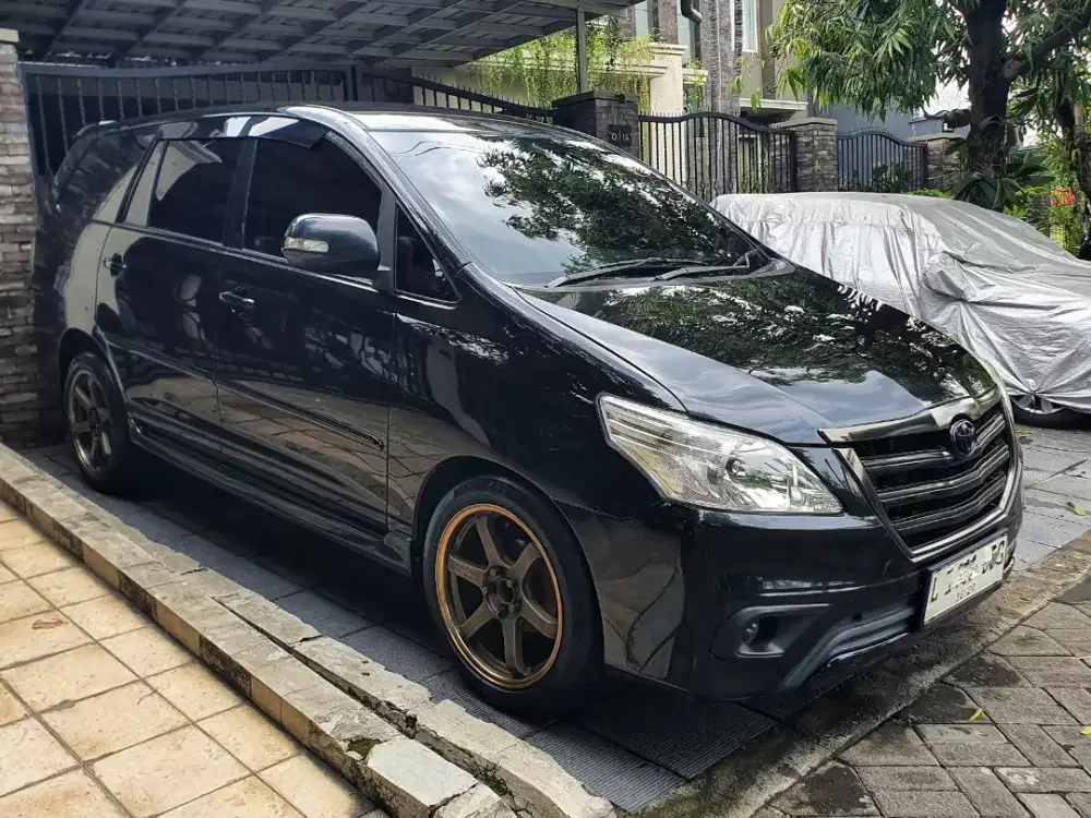 Innova 2.5 V Diesel A/T 2009