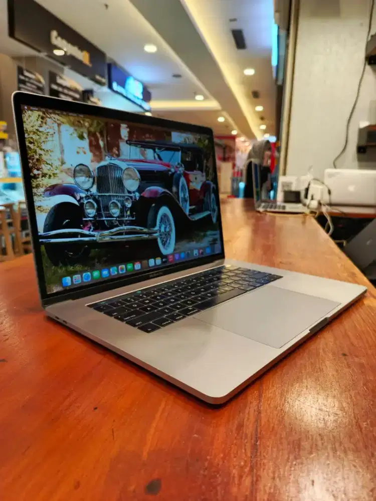 Macbook Pro Retina 15 inch , 2016