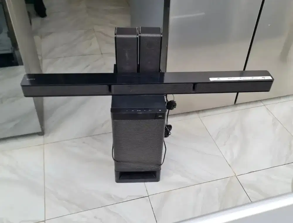 Sony Sound Bar - Home Theater HT-RT3