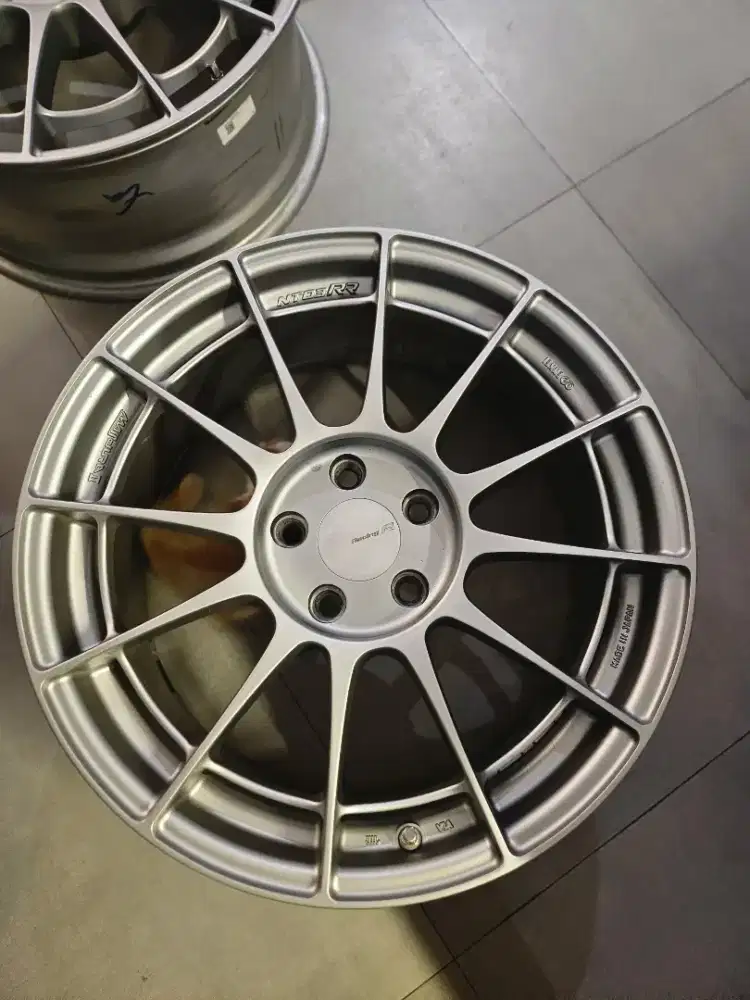 ENKEI NT03RR 18x8.5 ET 45