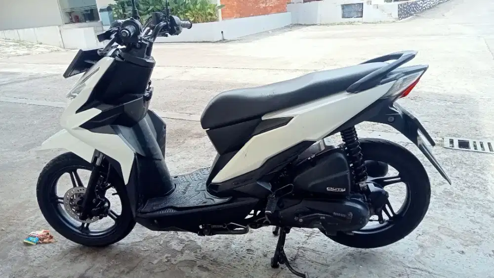 Jual cepat. Honda beat street th 2018