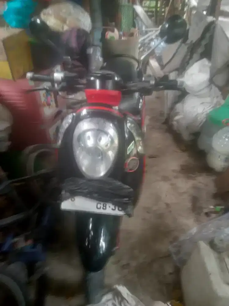 Scoopy 2013 hitam merah