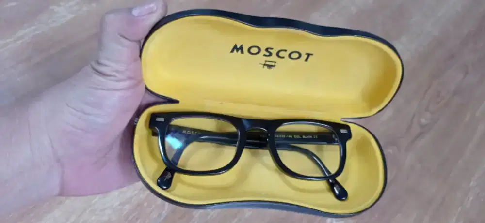 Kacamata kavel moscot original