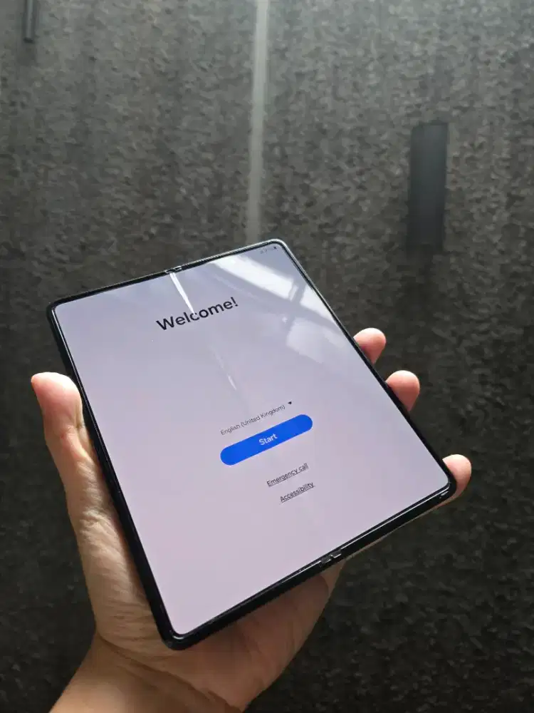 Samsung Z Fold 3 (12/256GB) - Baca deskripsi untuk kondisinya - Murah