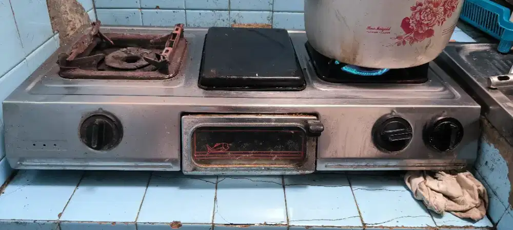 Kompor 2 tungku sanyo