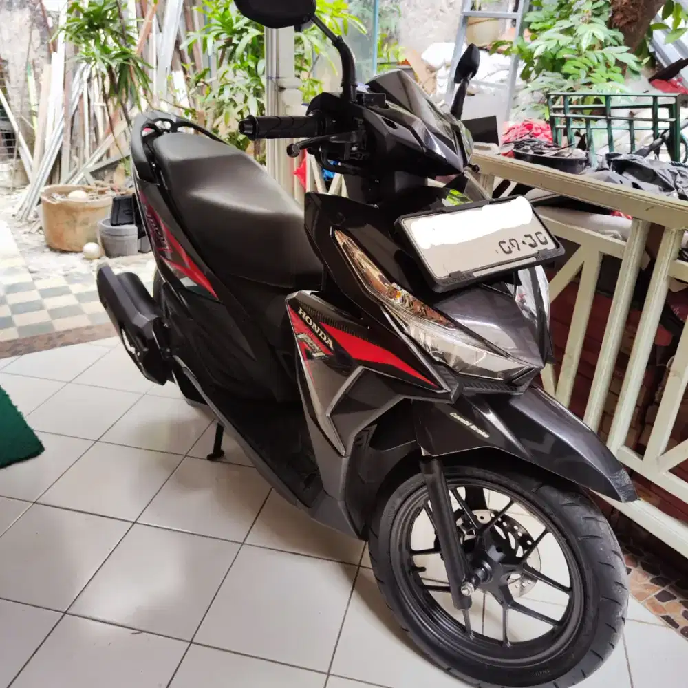 Motor HONDA VARIO 125cc (2015) Hitam