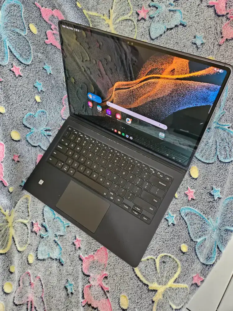 Samsung galaxy Tab s8 ultra 5G + keyboard aja resmi sein