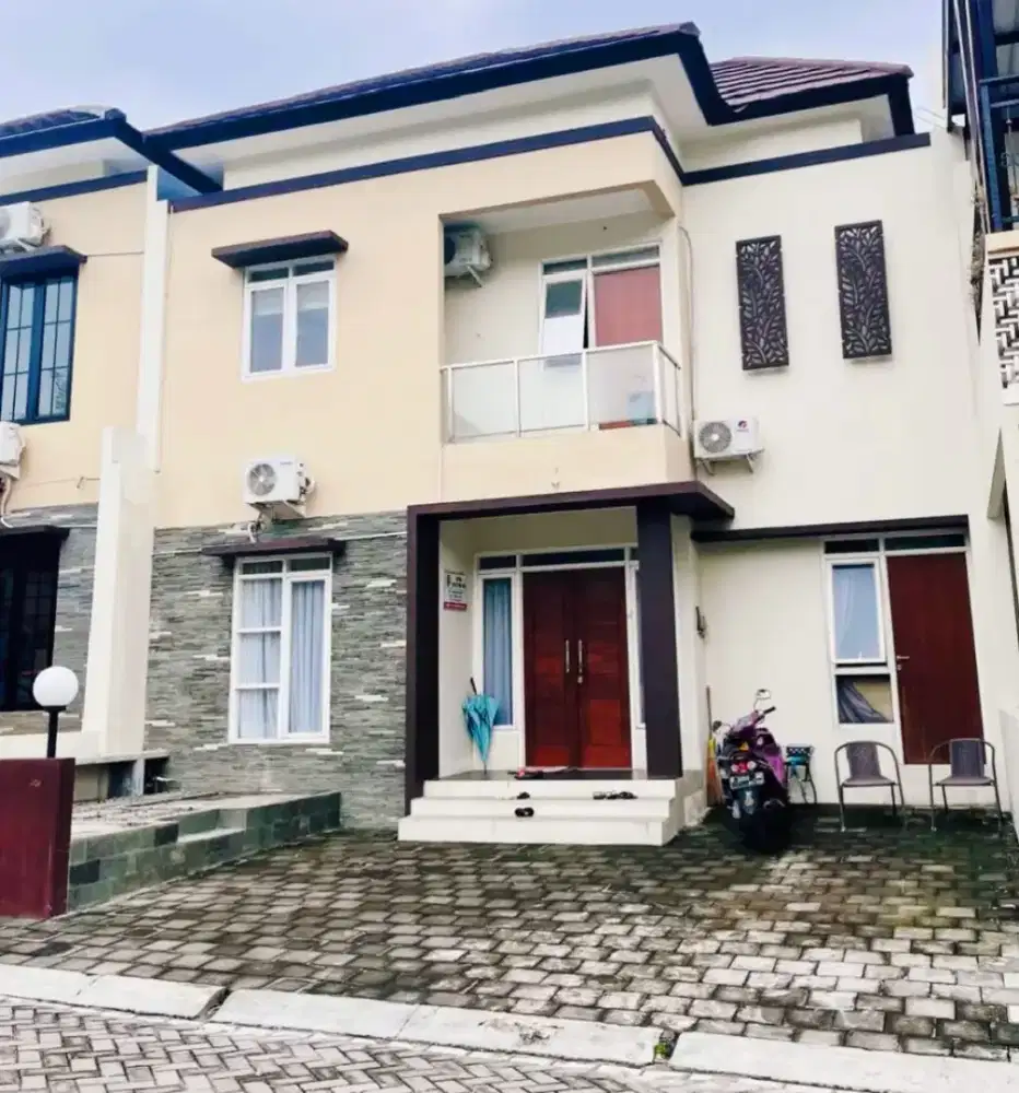 Murah dijual rumah mewah di bawah harga pasaran bukit elang sambiroto